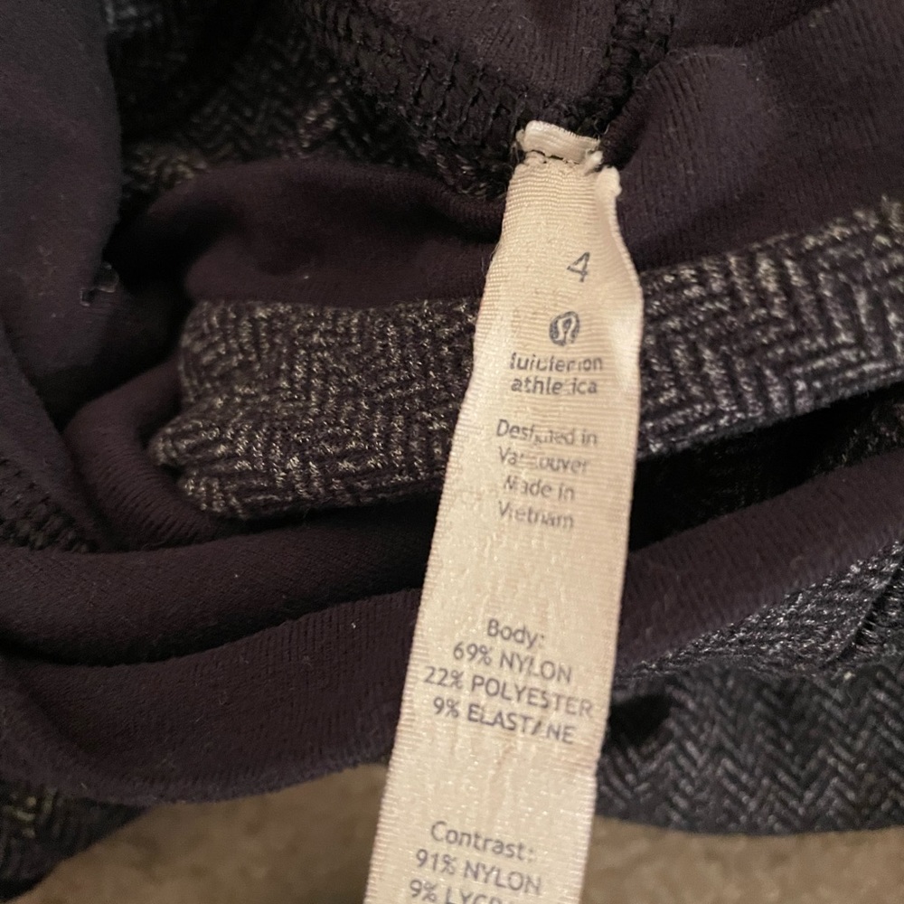 Lululemon herringbone pullover - Picture 5 of 5